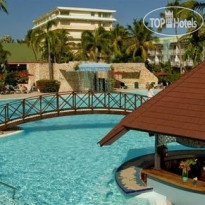 Sonesta Maho Beach Resort & Casino 