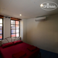 Submarine Guest House Central Market