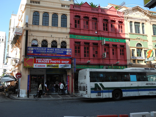 Hotel photo Submarine Guest House Central Market 1*