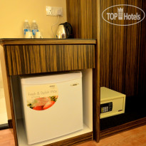 Little Gaya Hotel 
