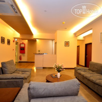 Little Gaya Hotel 
