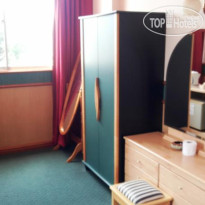 Holiday Park Hotel