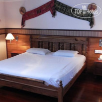 Holiday Park Hotel