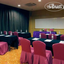 Courtyard Hotel 1Borneo 