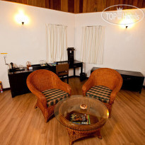 Pom Pom Island Resort