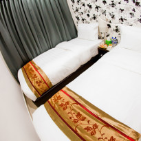 Tresor Tavern Hostel 
