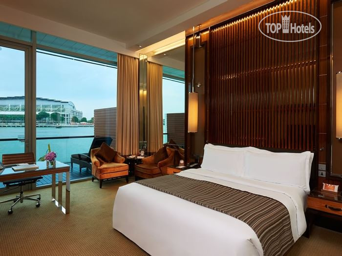 Hotel photo Fullerton Bay 5*