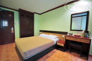 New photos from tourists Ibis Budget Singapore Crystal 2*
