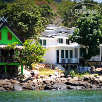 Phi Phi Cozy Sea Front Resort