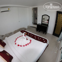 Phi Phi Cozy Sea Front Resort