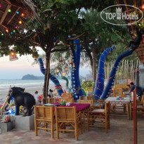 Cha-ba Bungalow & Art Gallery 