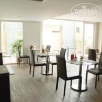 Nantra Retreat and Spa Кафе