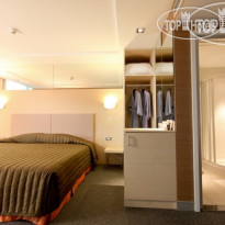 Louis Tavern Dayrooms & CIP Lounges Transit Hotel