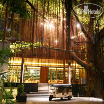 Ad Lib Bangkok Hotel