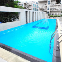 Parinda Hotel Бассейн