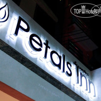 Petals Inn Отель