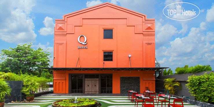 Q Hotel