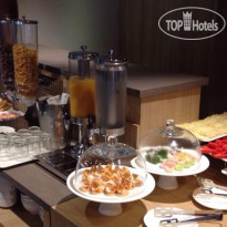 Ratchada Point Hotel 