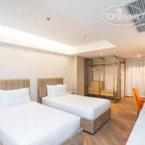 Away Bangkok Riverside Kene 