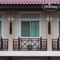 Rambuttri Village Plaza