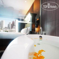 Golden Tulip Mandison Suites