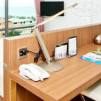 Seven Zea Chic Hotel