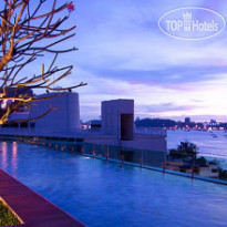 Seven Zea Chic Hotel