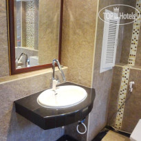 Maleez Lodge Hotel & Restaurant Suite Room