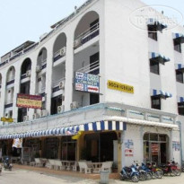 River Hotel