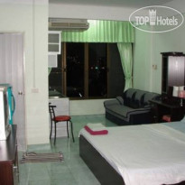 River Hotel