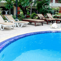 Mermaids Beach Resort 