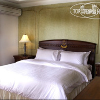 Four Seasons Place Mini Suite