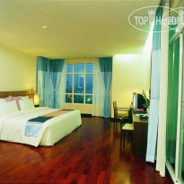 Discovery Beach Hotel Deluxe Room