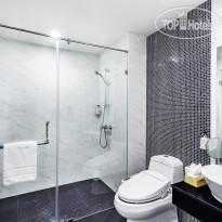 The Rizin Hotel & Residences Master Suite 67 sqm.
