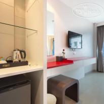 Alfresco Phuket Hotel