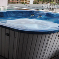 Kata Hill Sea View Hotel 