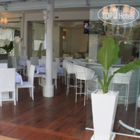 Santi White Hotel