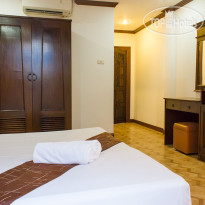 Baan Natacha Beachfront Guesthouse 