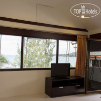 Baan Natacha Beachfront Guesthouse 