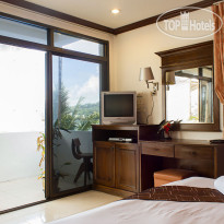 Baan Natacha Beachfront Guesthouse 