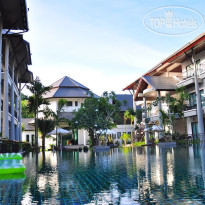 Navatara Phuket Resort