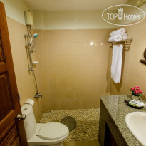 Baan Veerakit Guesthouse 