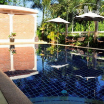 Baan Chayna Hotel and Resort