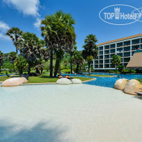 Naithonburi Beach Resort