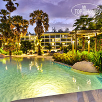 Naithonburi Beach Resort