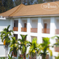 Naithonburi Beach Resort