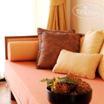 Naithonburi Beach Resort