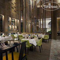 Outrigger Surin Beach Resort Pad Thai restaurant