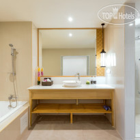 Outrigger Surin Beach Resort Bathroom