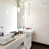 Outrigger Surin Beach Resort Bathroom